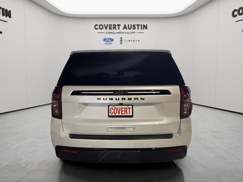 Used 2023 Chevrolet Suburban Z71 w/ Luxury Package image 4