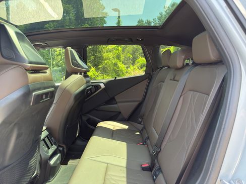 Used 2025 BMW X3 xDrive30i w/ M Sport Package AWD/4WD image 6