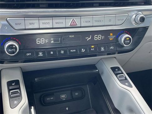 Used 2022 Kia Telluride SX w/ SX Prestige Package image 21