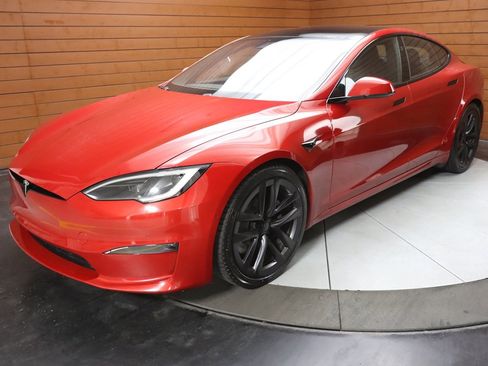 Used 2022 Tesla Model S AWD image 8