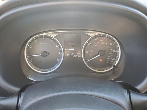 Certified 2025 Nissan Kicks Play S image 30