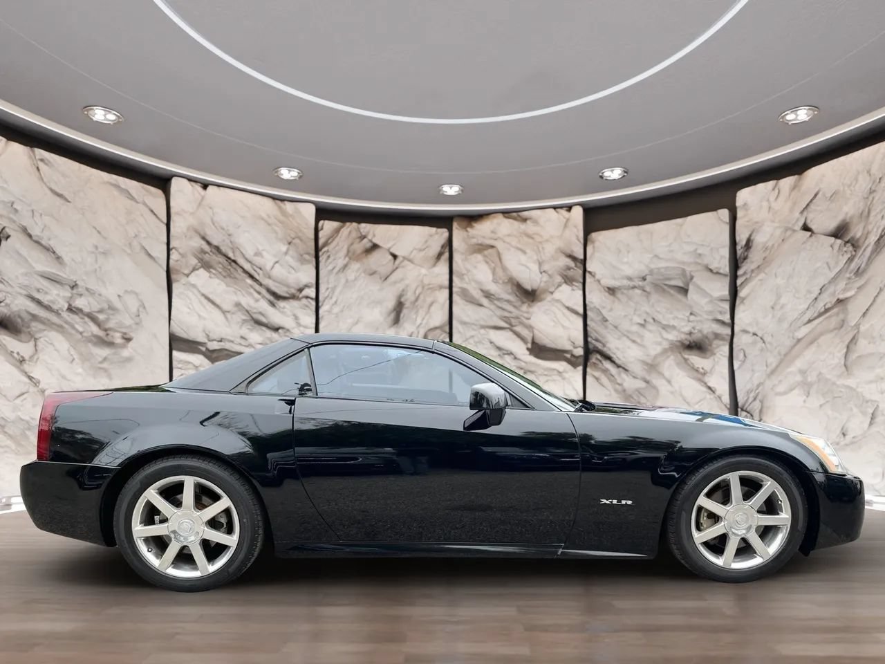 Used 2006 Cadillac XLR RWD image 8
