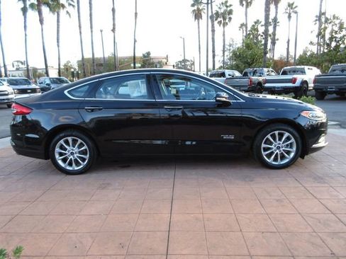 Used 2017 Ford Fusion Energi Titanium image 5
