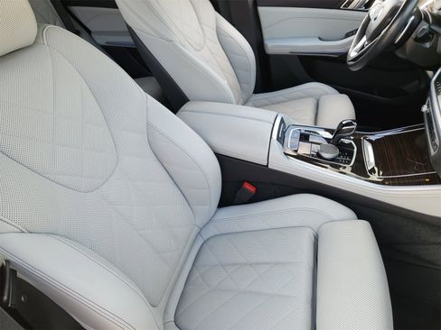 Used 2023 BMW X5 sDrive40i image 16