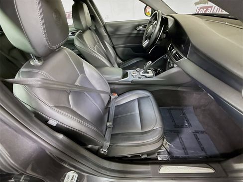Used 2023 Alfa Romeo Giulia Sprint image 30
