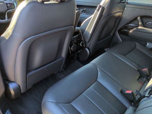 New 2026 Land Rover Range Rover Sport SE image 18