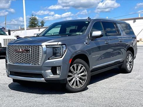 Used 2021 GMC Yukon XL Denali AWD/4WD image 2