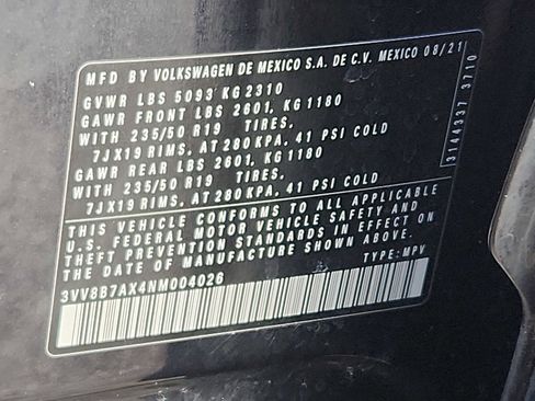 Used 2022 Volkswagen Tiguan SE R-Line image 28