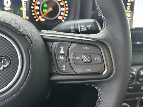 New 2025 Jeep Wrangler Unlimited Rubicon w/ XTREMEE 35" Tire Package image 26