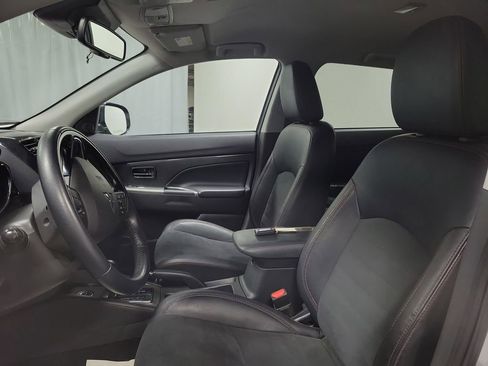 Used 2022 Mitsubishi Outlander Sport SE image 12