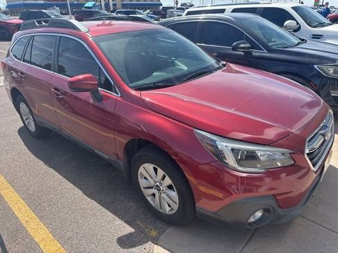 Used 2019 Subaru Outback 2.5i Premium AWD/4WD image 3