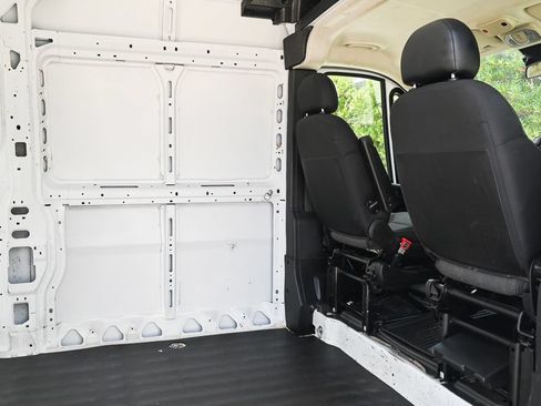 Used 2023 RAM ProMaster 2500 FWD image 9