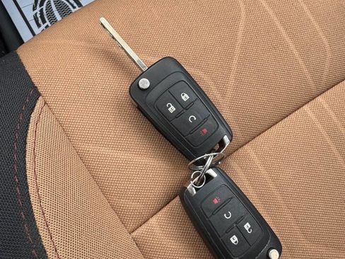 Used 2018 Chevrolet Trax LT FWD image 19