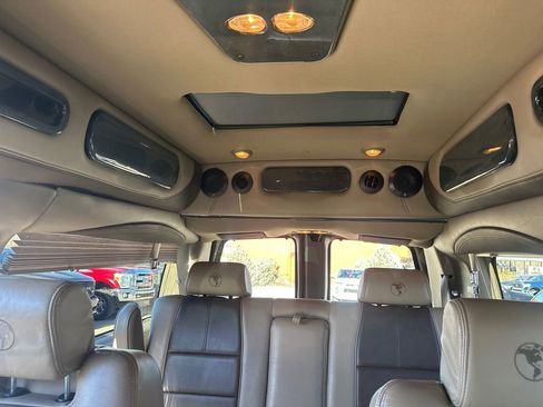 Used 2016 Chevrolet Express 2500 image 20