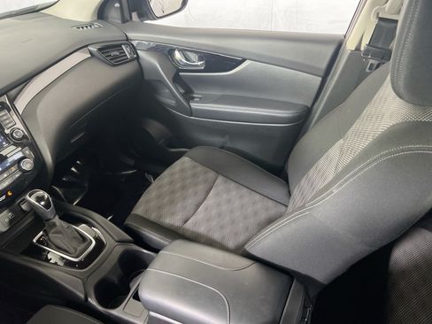 Used 2020 Nissan Rogue Sport SV AWD/4WD image 21