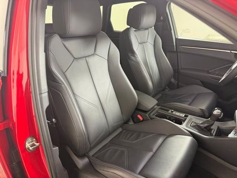 Used 2023 Audi Q3 2.0T Premium w/ Black Optic Sport Package image 24