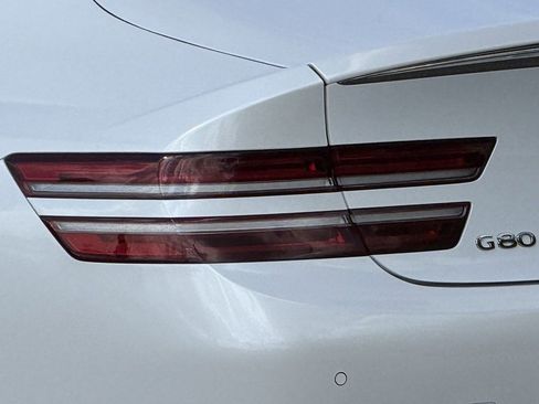 Used 2024 Genesis G80 2.5T image 8