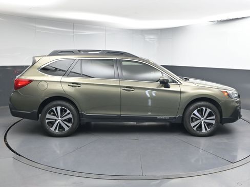 Used 2019 Subaru Outback 2.5i Limited image 9