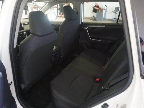 Used 2025 Toyota RAV4 LE AWD/4WD image 18