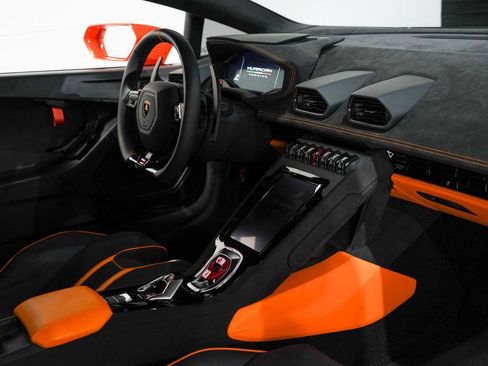 Used 2024 Lamborghini Huracan Tecnica image 17