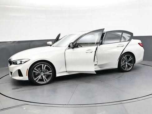 Used 2023 BMW 330i Sedan w/ Premium Package image 42