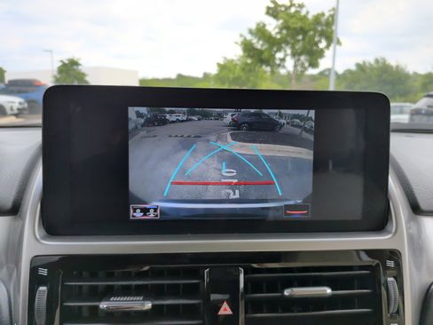 Used 2022 Lexus GX 460 Premium image 17