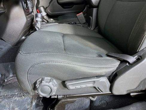 Used 2018 Jeep Wrangler Unlimited Sport S image 26