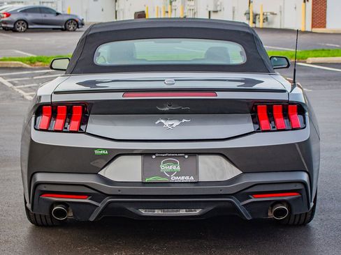 Used 2024 Ford Mustang Premium image 8