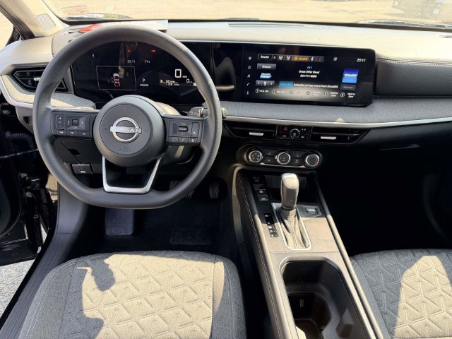 Certified 2025 Nissan Kicks SV w/ SV Premium Package AWD/4WD image 18