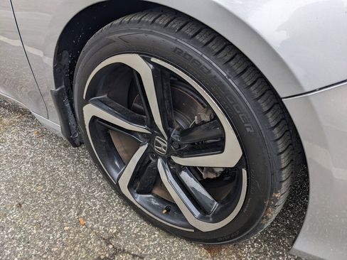 Used 2019 Honda Accord Sport image 17