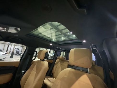 Used 2024 Land Rover Defender 110 V8 image 15