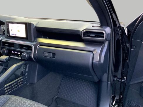 Used 2026 Toyota 4Runner SR5 AWD/4WD image 18