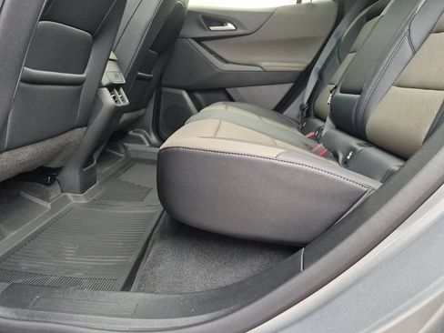 New 2026 Chevrolet Equinox LT w/ Convenience Package II AWD/4WD image 22