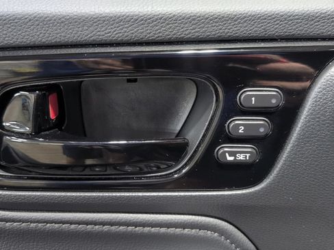 Used 2024 Honda Odyssey Elite image 8