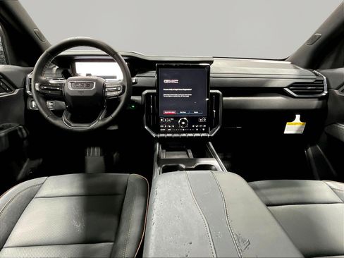New 2026 GMC Acadia AT4 w/ Luxury Package AWD/4WD image 10