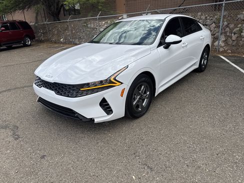 Used 2023 Kia K5 LXS FWD image 3