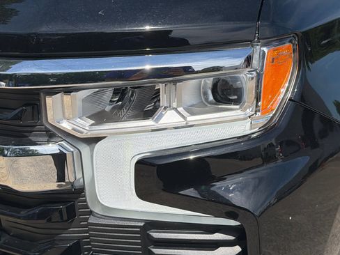 Used 2024 Chevrolet Silverado 1500 LT AWD/4WD image 9