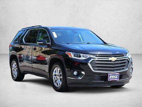 Used 2021 Chevrolet Traverse LT AWD/4WD image 3