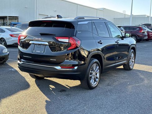 Used 2023 GMC Terrain SLT image 24