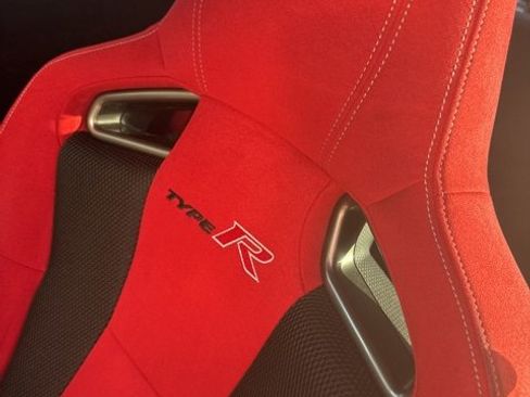 Used 2019 Honda Civic Type R image 16