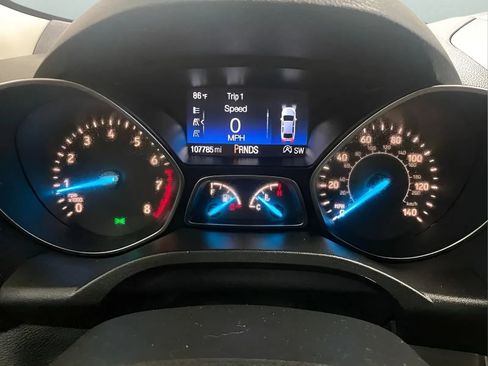 Used 2018 Ford Escape SE FWD image 18