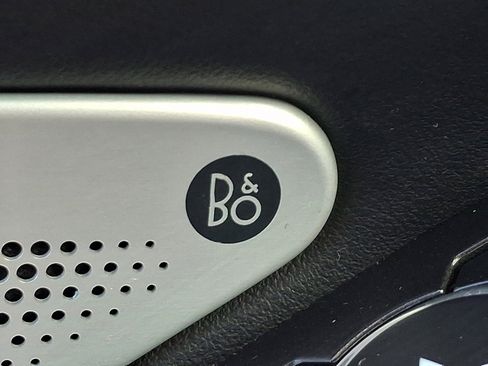 Certified 2023 Ford Explorer Limited w/ Limited Technology Package image 29