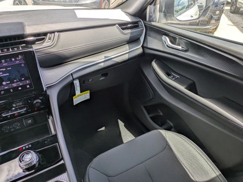 New 2026 Jeep Grand Cherokee Laredo X RWD image 16