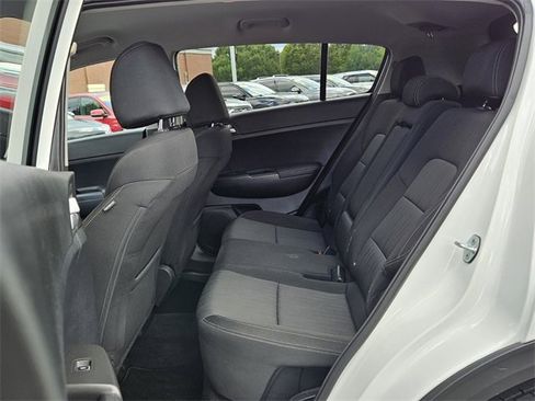 Used 2021 Kia Sportage LX image 6