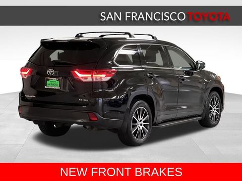 Used 2018 Toyota Highlander SE image 5