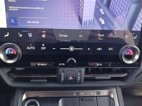 Used 2025 Lexus GX 550 w/ Accessory Package (2T) AWD/4WD image 25