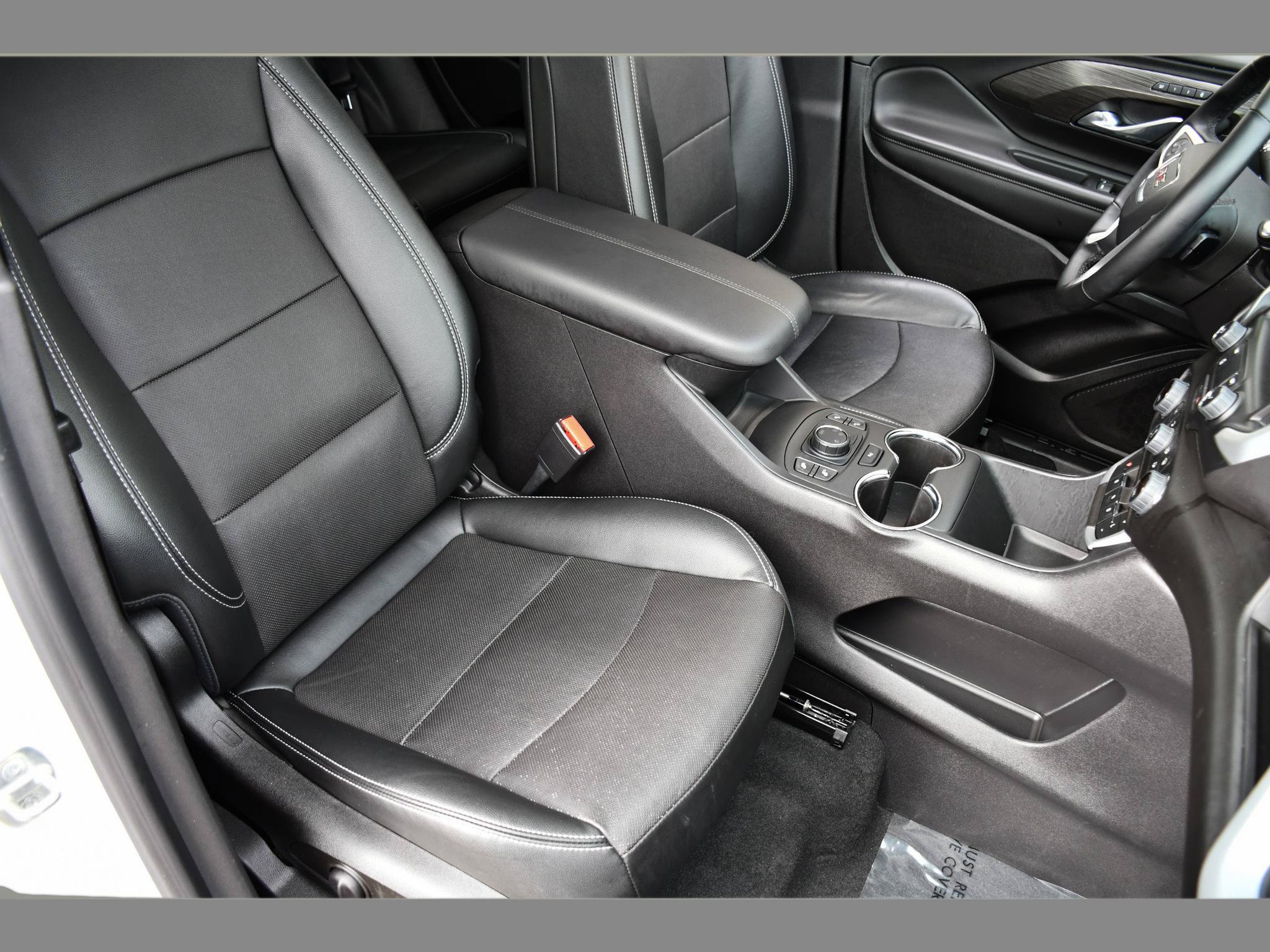 Used 2023 GMC Terrain SLT w/ Infotainment Package II AWD/4WD image 32