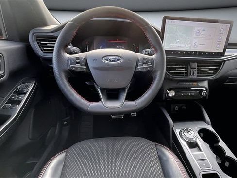 Used 2024 Ford Escape ST-Line w/ Tech Pack #1 AWD/4WD image 8