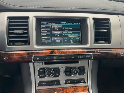 Used 2015 Jaguar XF Portfolio image 11