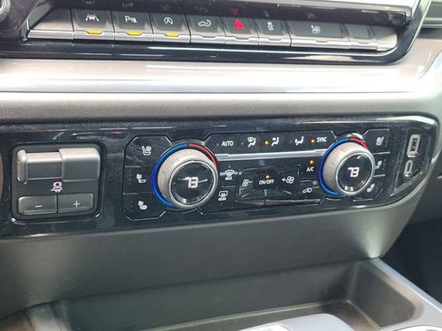 Certified 2025 Chevrolet Silverado 1500 High Country w/ Technology Package AWD/4WD image 36